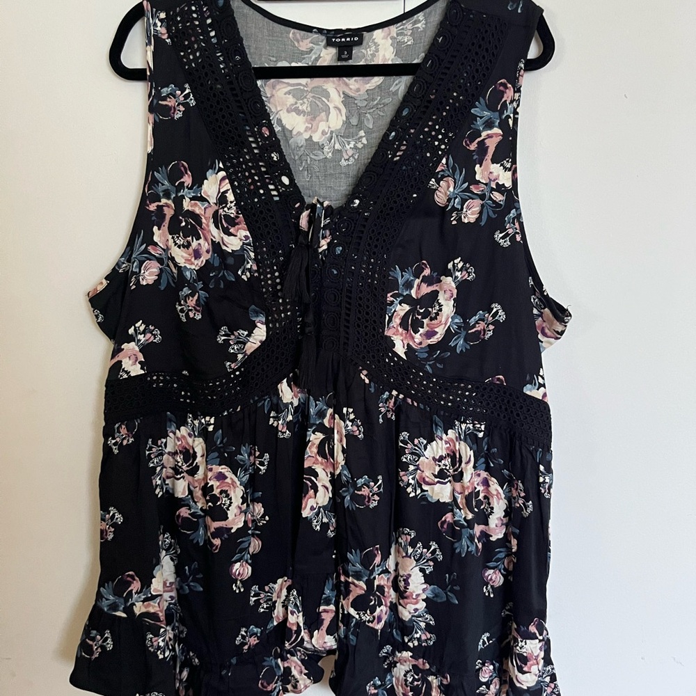 Torrid Black and Pink Embellished Sleeveless Tank Top size 3